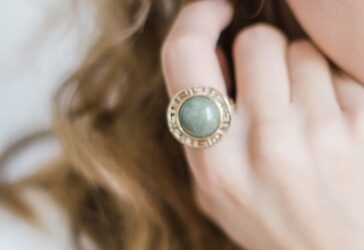 Galaya damga vuran anlar: Kameralara aldırış etmeden tacize devam etti